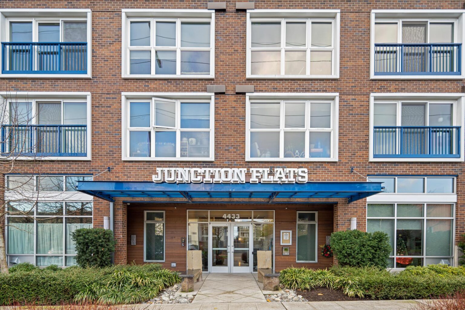 Junction Flats & Junction Landing Simon Anderson Multifamily Team